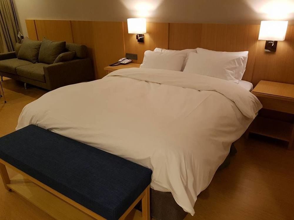 J Square Hotel And Wedding جينجو المظهر الخارجي الصورة