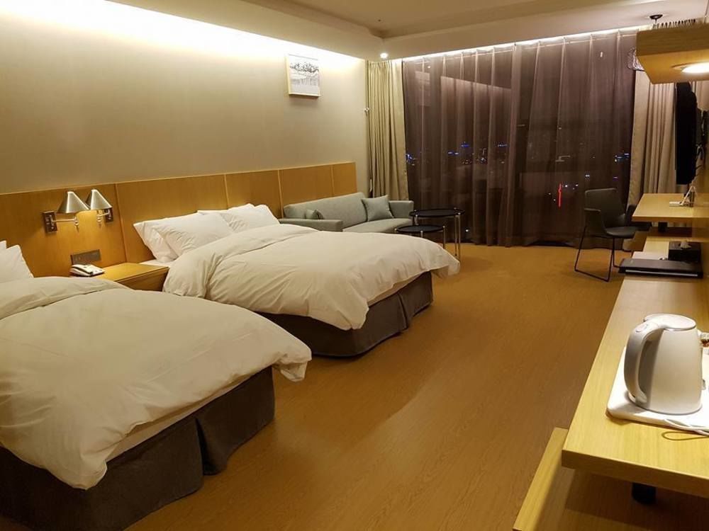 J Square Hotel And Wedding جينجو المظهر الخارجي الصورة