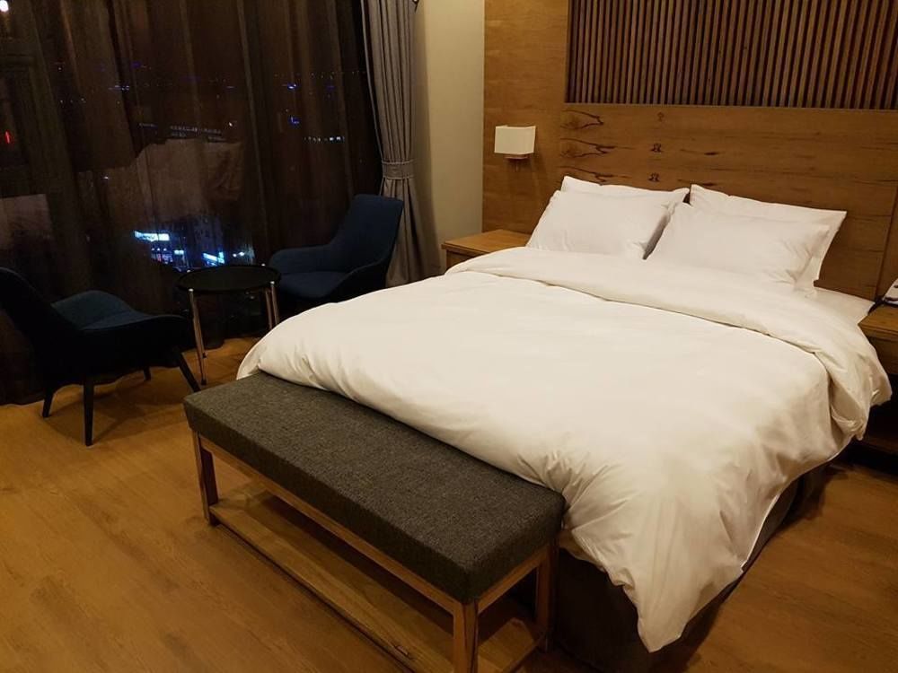 J Square Hotel And Wedding جينجو المظهر الخارجي الصورة