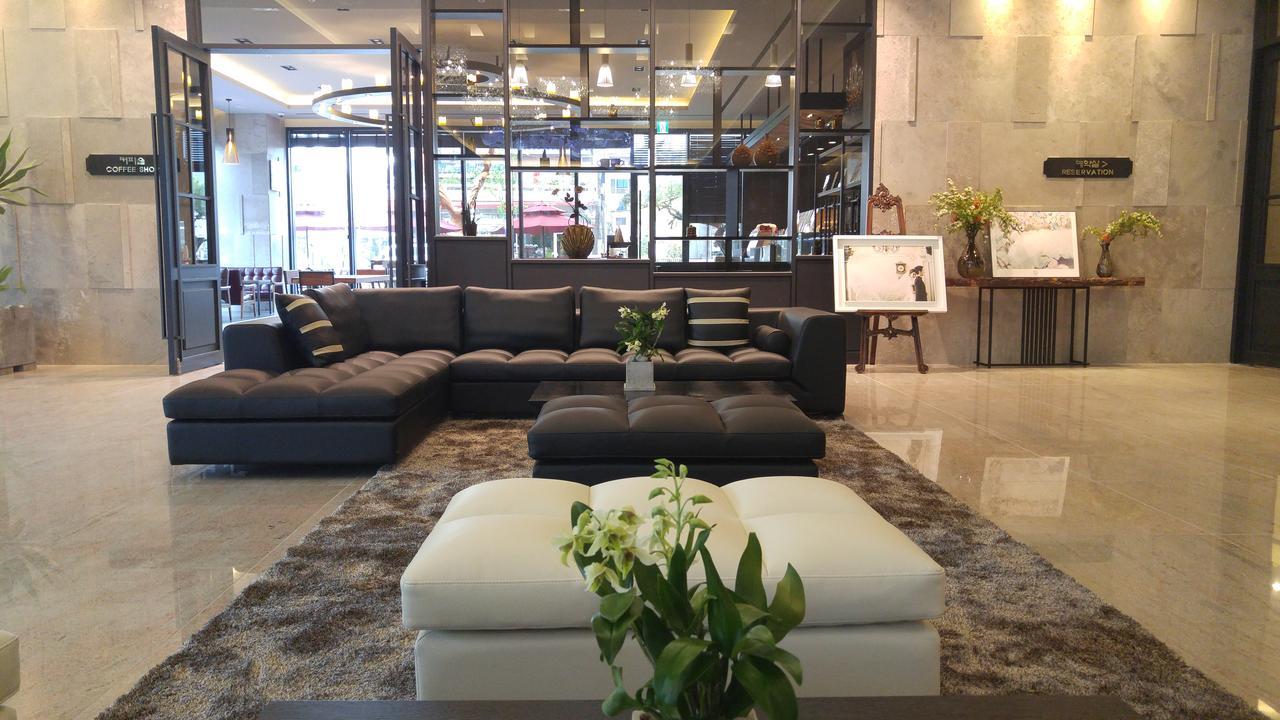 J Square Hotel And Wedding جينجو المظهر الخارجي الصورة