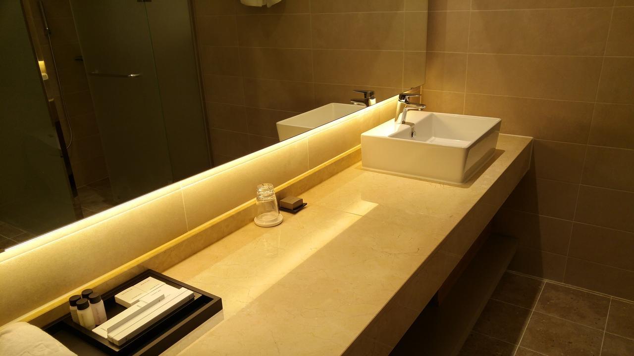J Square Hotel And Wedding جينجو المظهر الخارجي الصورة