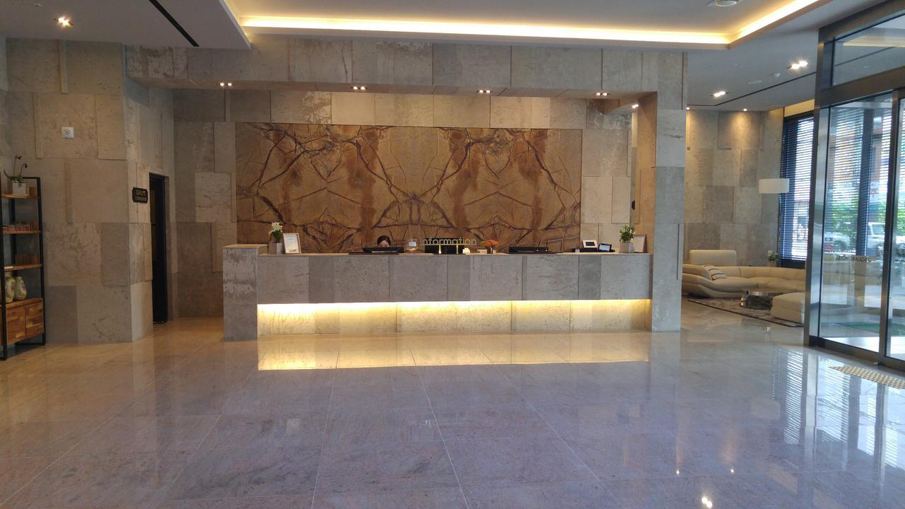 J Square Hotel And Wedding جينجو المظهر الخارجي الصورة