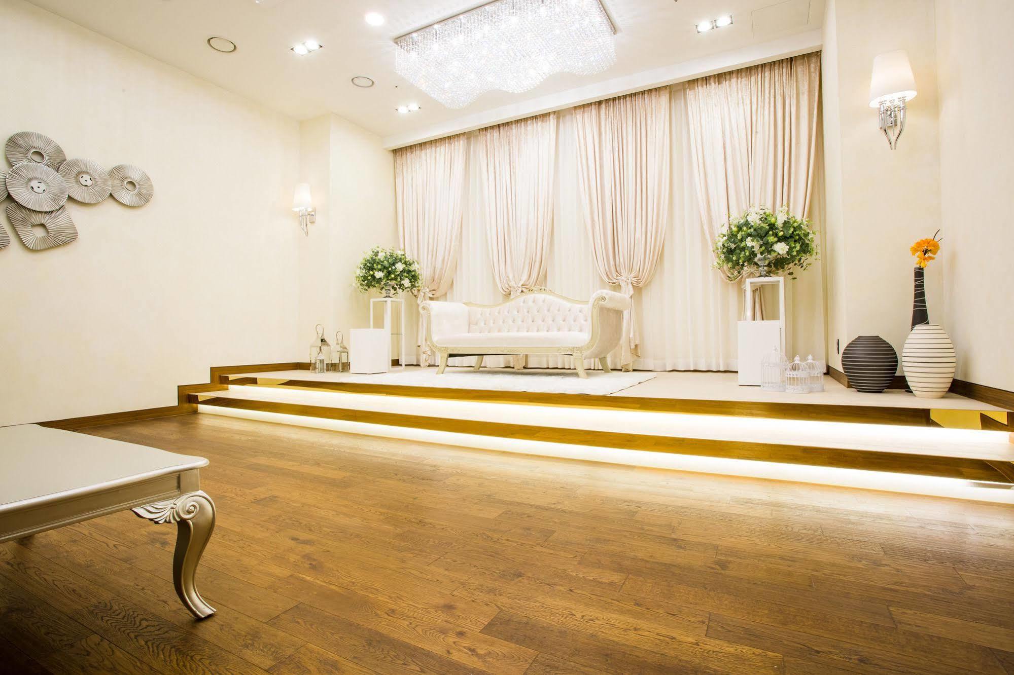 J Square Hotel And Wedding جينجو المظهر الخارجي الصورة