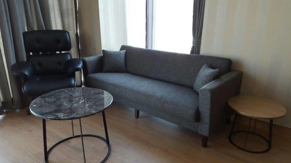 J Square Hotel And Wedding جينجو المظهر الخارجي الصورة